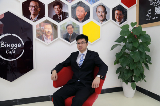 “小萨陪你”玩转校园 当红APP成就创业正当时