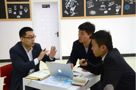 “小萨陪你”玩转校园 当红APP成就创业正当时