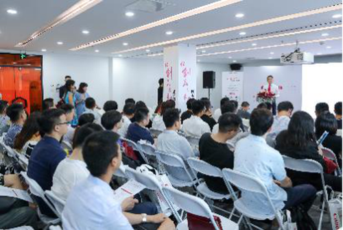 佳能持续加持创业市场