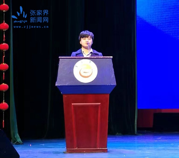 大学生创业英雄回母校分享创业经验