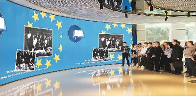 成都借论坛展示高新区致力精准服务和创业对接