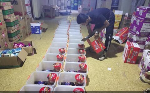 创新引领创业 创业带动就业 大学生“花式挣钱” 为未来铺稳垫脚