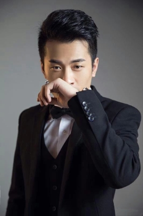 90后青年企业家辛有志实现人生逆袭的创业经历点燃创业者的希望