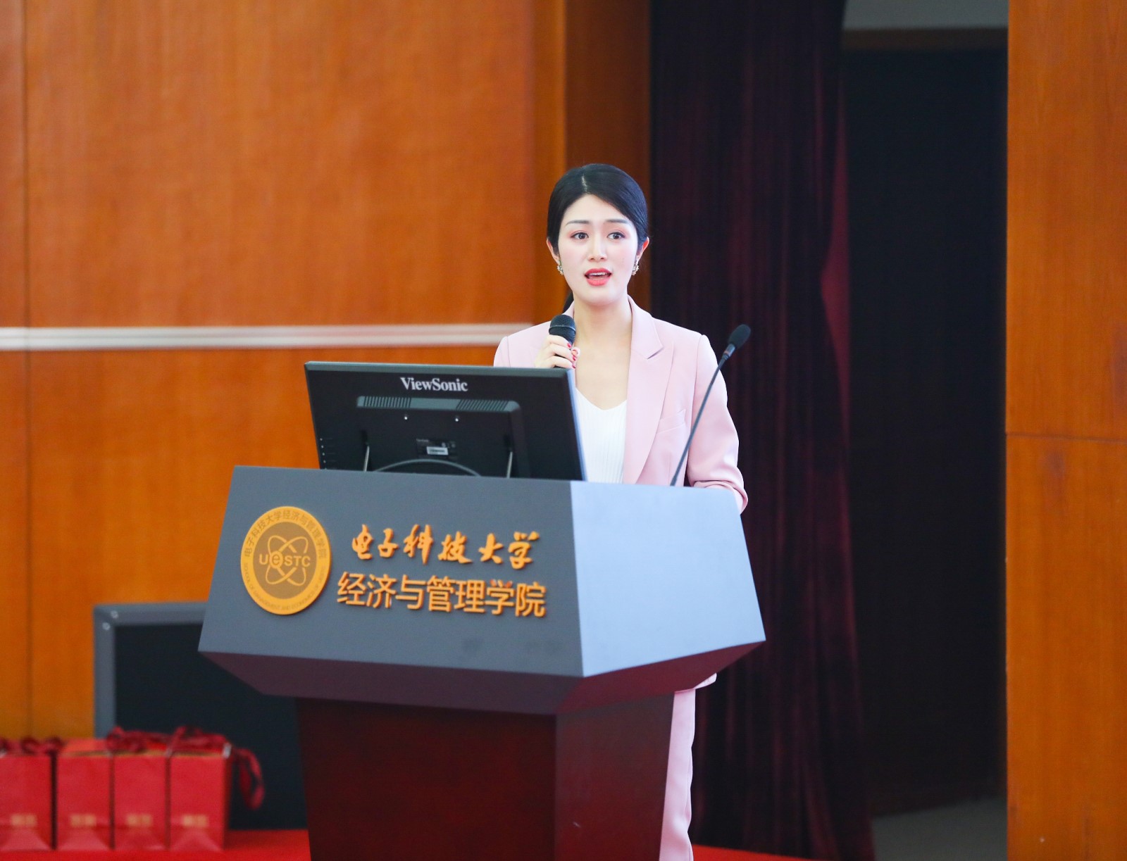 电子科技大学EMBA/MBA科技创业跨年演讲成功举行