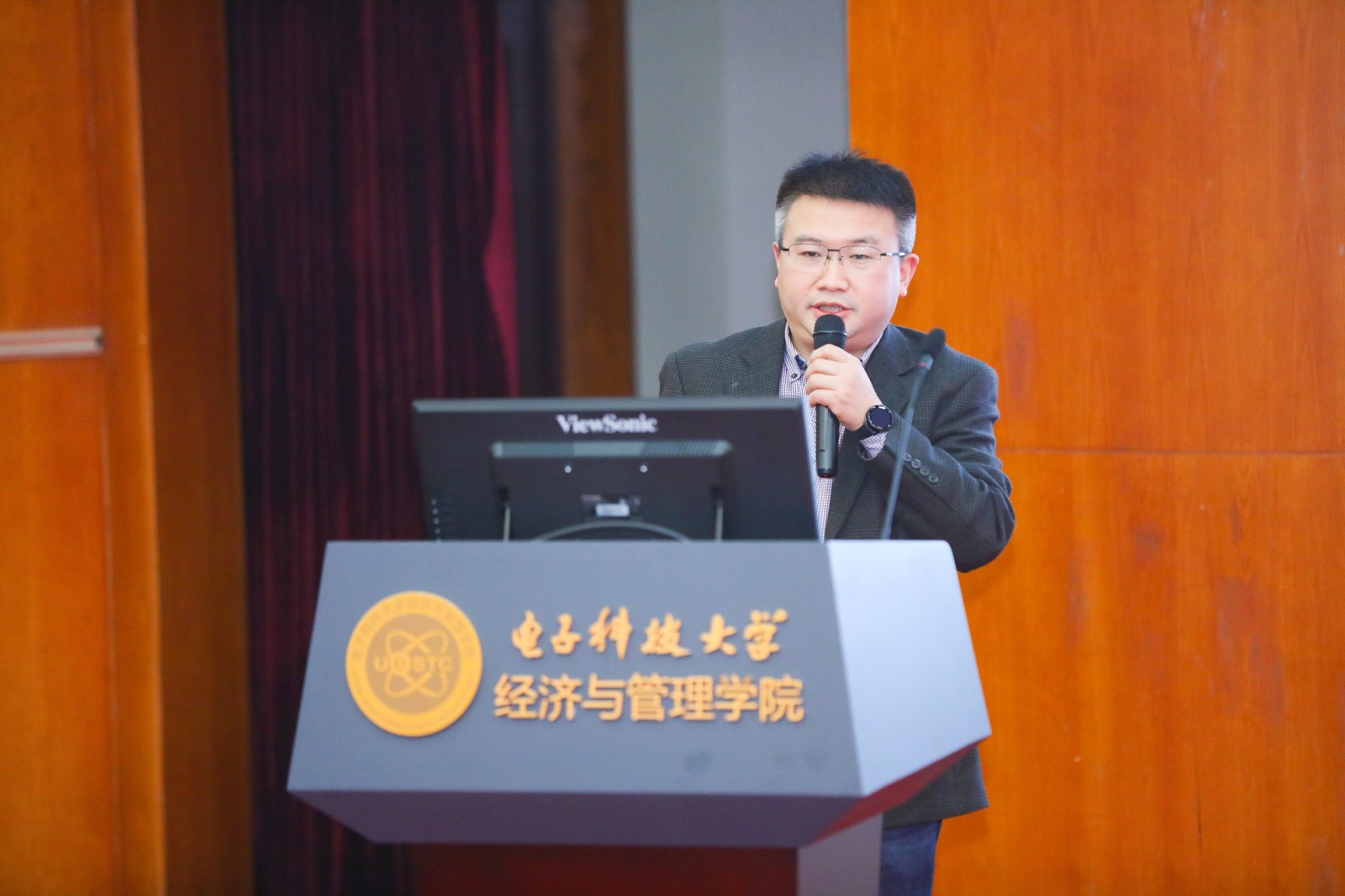 电子科技大学EMBA/MBA科技创业跨年演讲成功举行