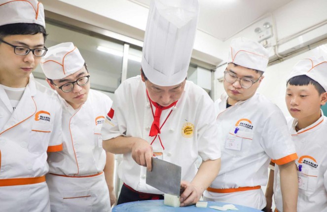 如何破解30岁困局？看看他的餐饮创业路