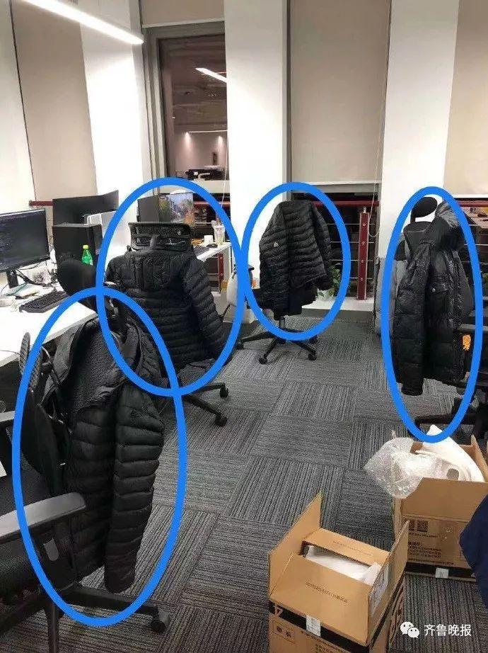 程序员夏天穿格子衫，冬天穿什么？答案扎心了哈哈哈哈哈