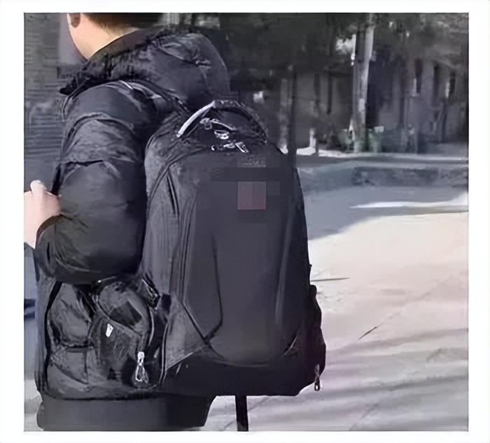 程序员夏天穿格子衫，冬天穿什么？答案扎心了哈哈哈哈哈