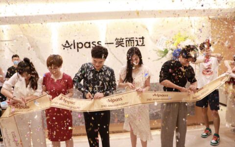 一笑而过创业两年累计用户破百万 未来可期