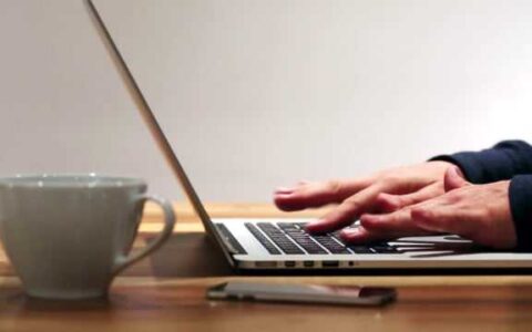 聚焦亲子教育、创业打拼等热门话题，这批现实题材作品如何引发情