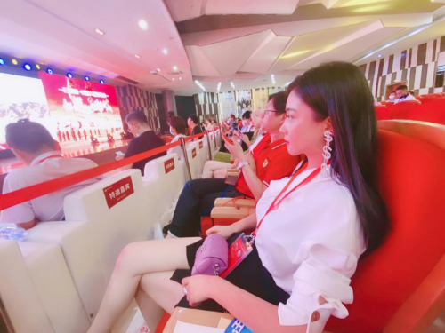 资讯！吉九集团CEO陈悦鑫受邀参加全球创业者大会并出席视盟启动