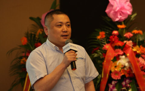 我的塑料网创始人李铁道荣获“中国B2B行业创业导师”称号