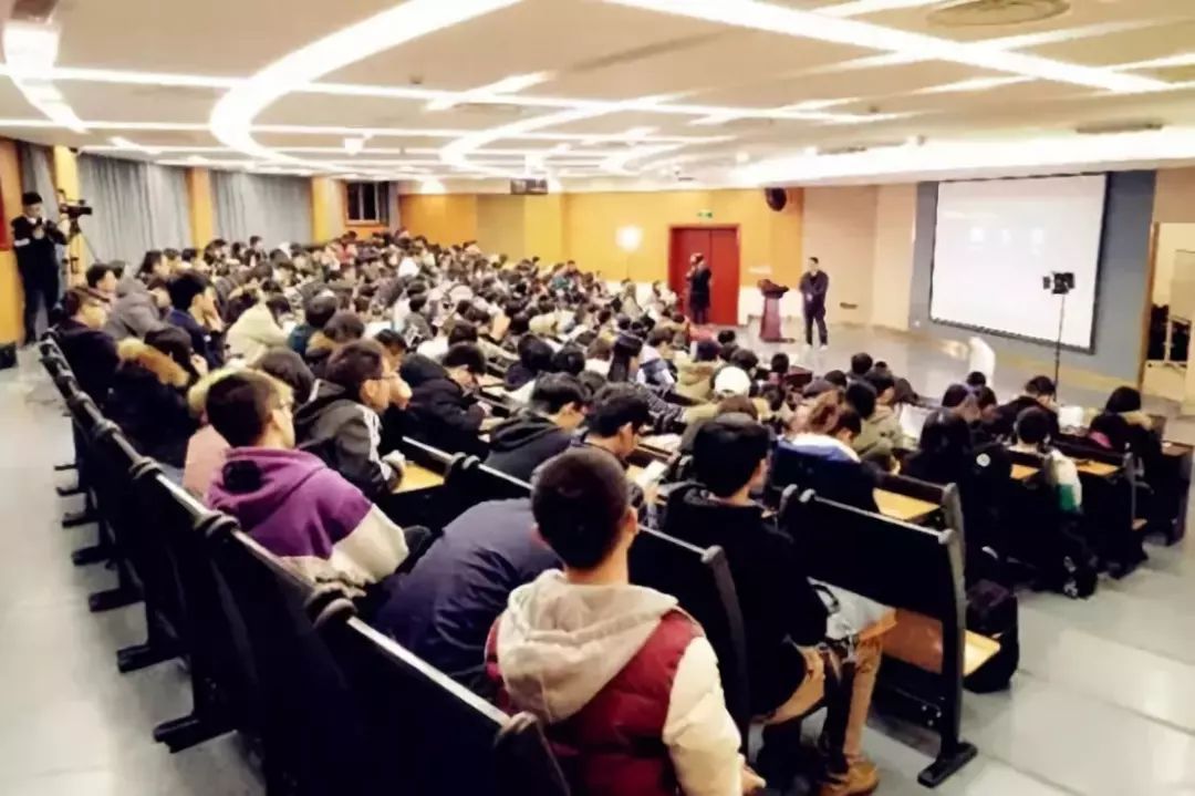一周之内两家校友企业上市