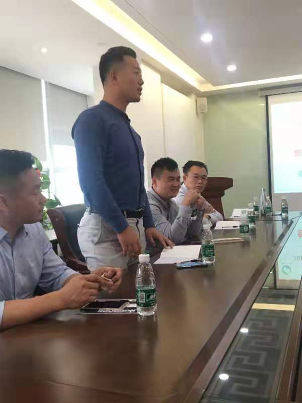 “创业特训营”里，导师用亲身经历为创业者答疑解惑