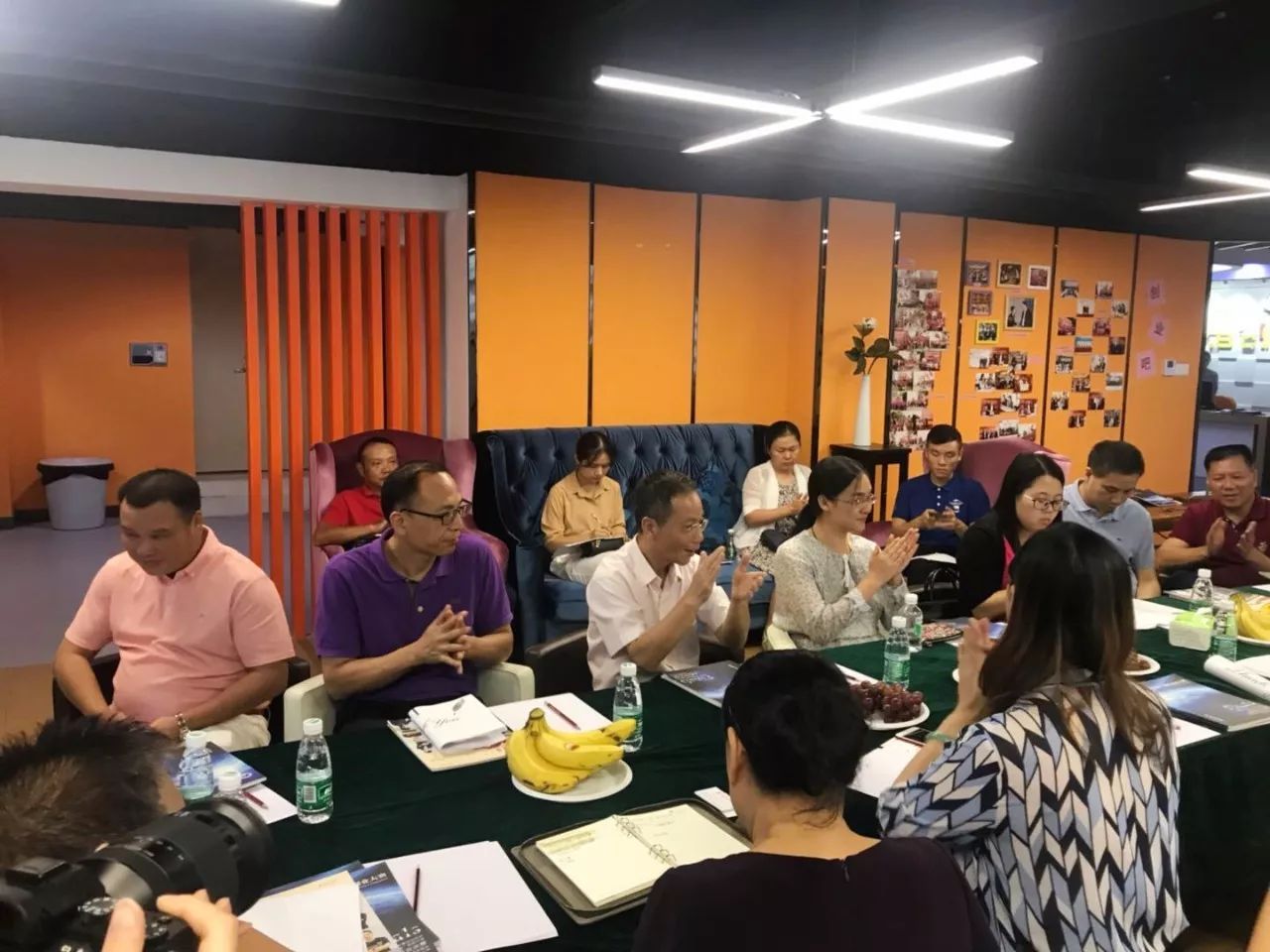 南方都市报：如何把青年人才留住？珠海这个孵化中心正在放大招！