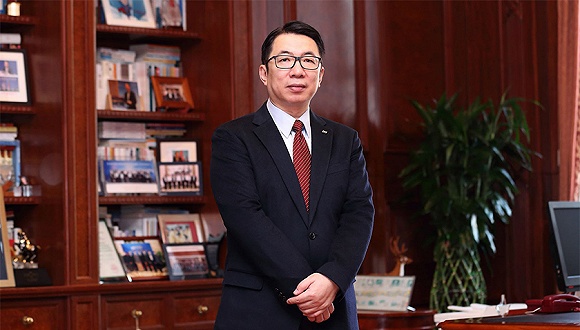 浦发银行董事长郑杨：外部复杂环境下如何再出发再创业？