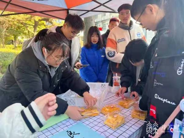 “沉浸式”创业！扬州市职大开设创业训练营，学生们真实体验“商海沉