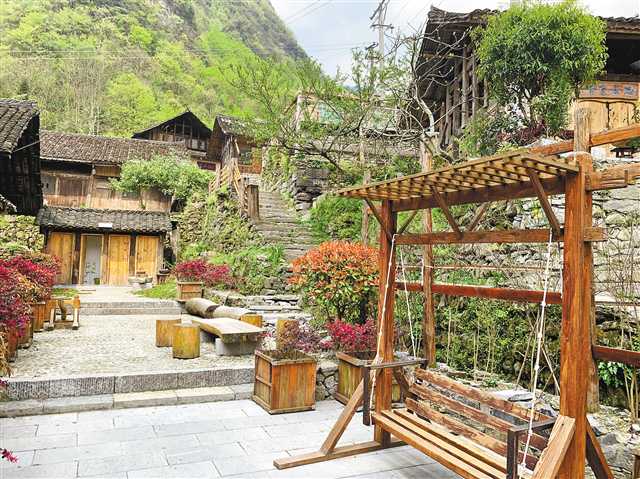 村寨旅游引回村民创业忙