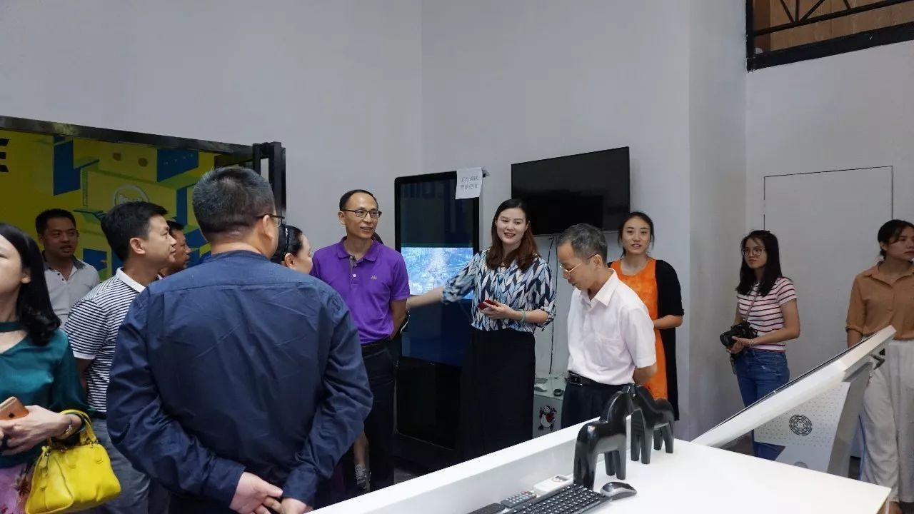 南方都市报：如何把青年人才留住？珠海这个孵化中心正在放大招！