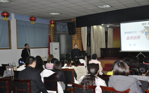 擦亮军人底色 创业路上她始终保持“军人本色”