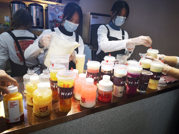 从“打工人”到创业实现经济自由，只因我选乘风破浪的茶