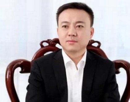小伙段美龙创业，靠卖电梯发家致富，如今资产过千万