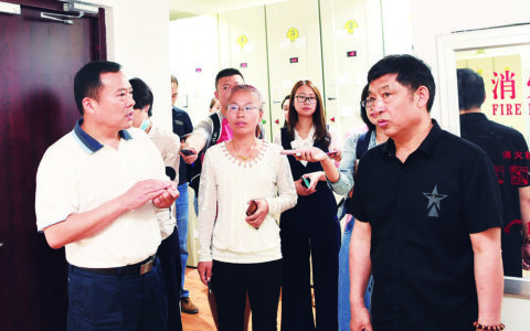 “群众评议团”为就业创业服务“只跑一次”献策