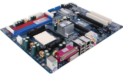 藏在电子产品里的 “骨架”：聊聊 PCB 那些事儿