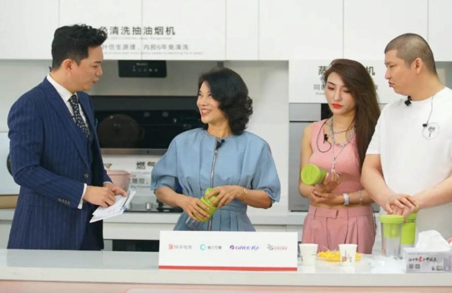 直播间里的 “相爱相杀”：那些让人笑到劈叉的带货名场面