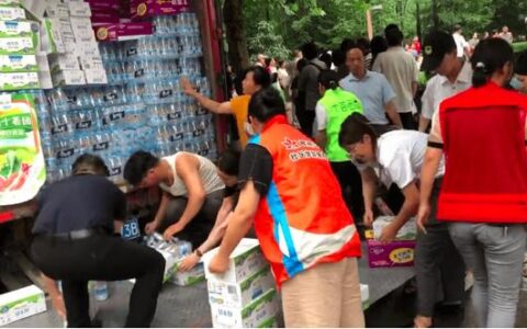 社区团购下半场：家门口的烟火气与新玩法