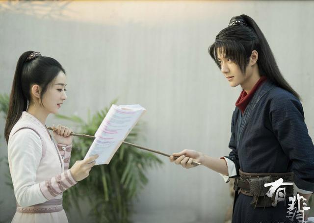 片场里的 “魔法”：一群人的光影狂欢