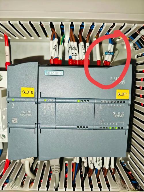 西门子S7-1200 PLC控制柜接线与EMC布线实拍