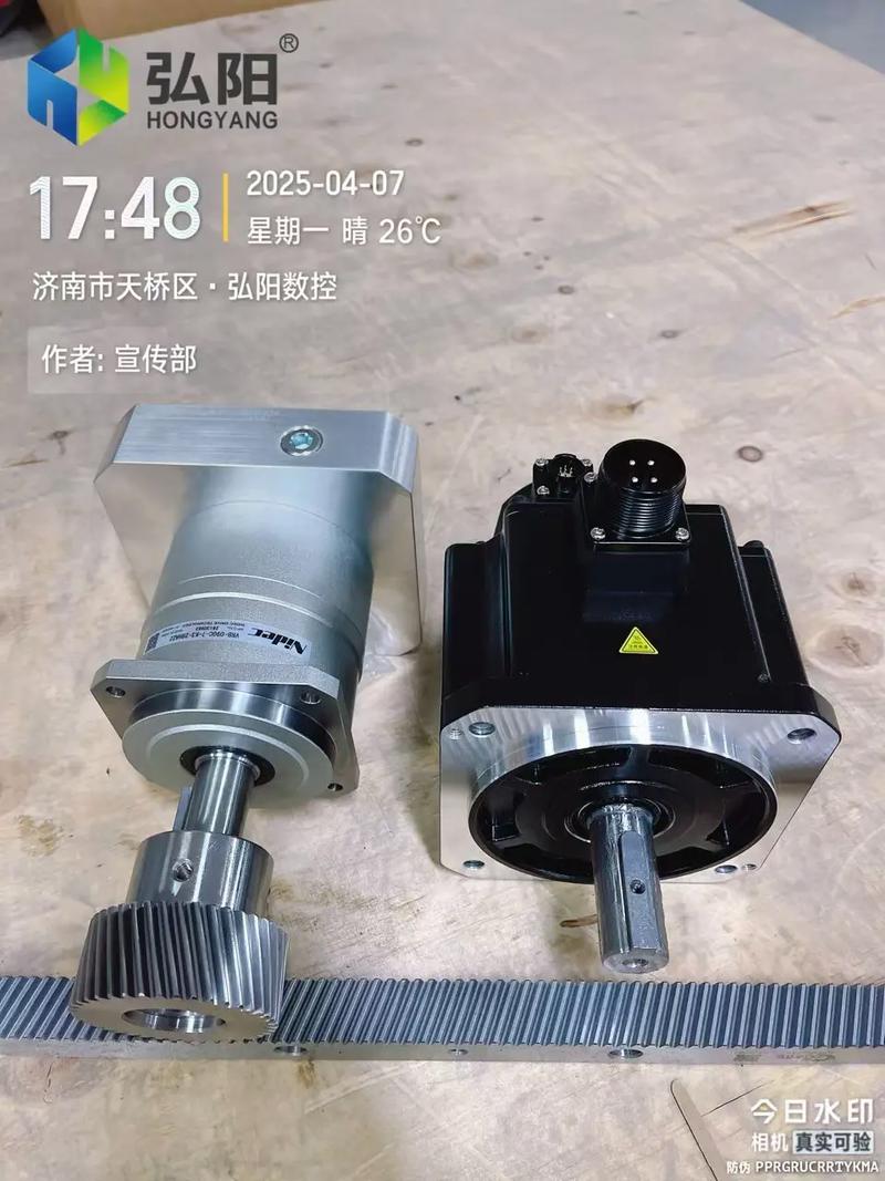 伺服电机与减速机连接实物图