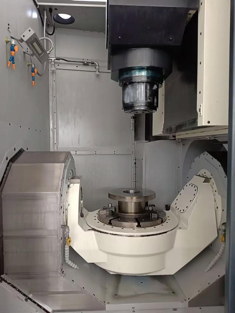 双转台五轴铣削加工大型工件配重