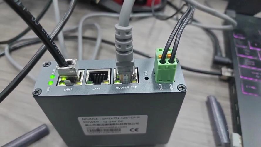 Profinet RJ45连接器与工业交换机接线现场