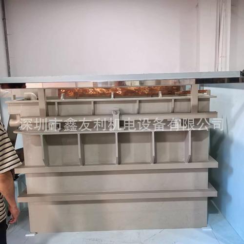 电镀车间镀铜槽液颜色异常对比