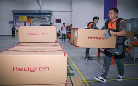可穿戴工业设备：我亲眼看到外骨骼让工人变成‘钢铁侠’，但问题也不少