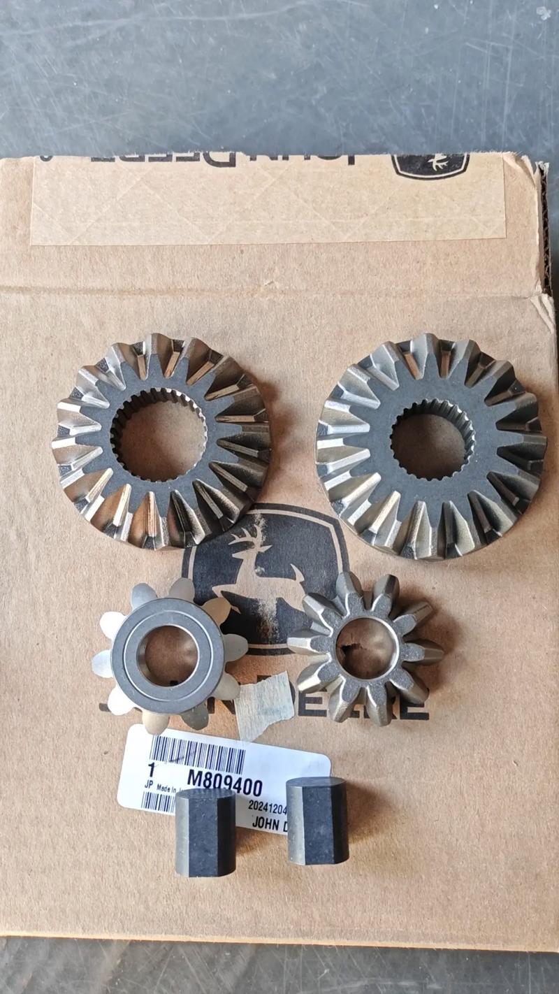 精密锻造差速器锥齿轮模具与成品对比
