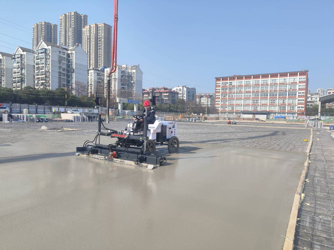 自动化流水线地基精密调平现场