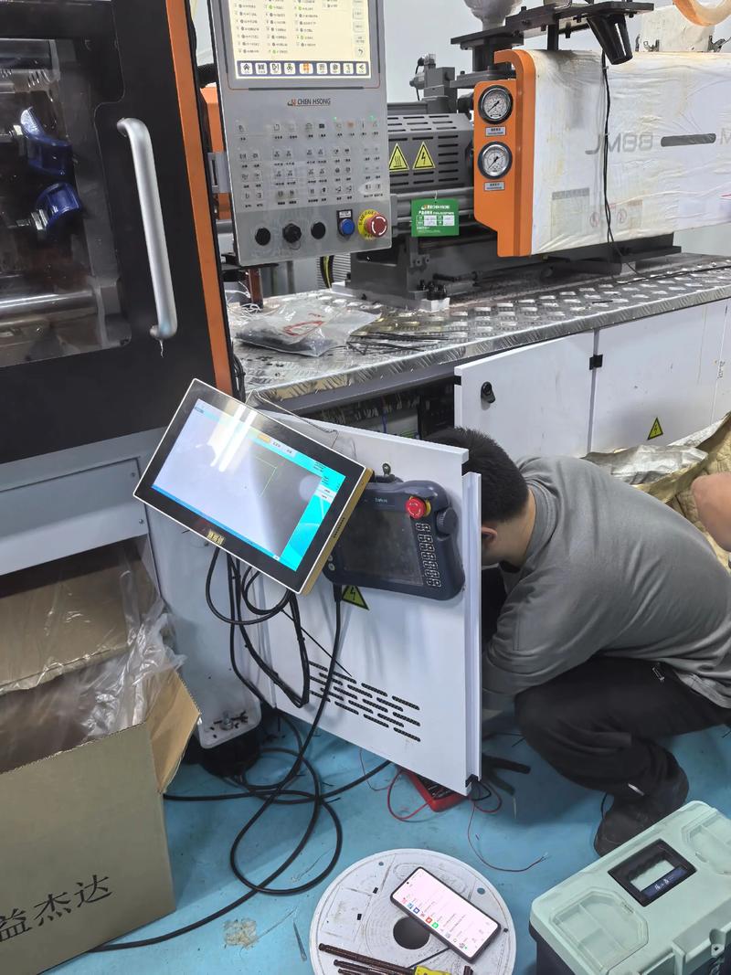注塑机模具数字孪生应变监测现场