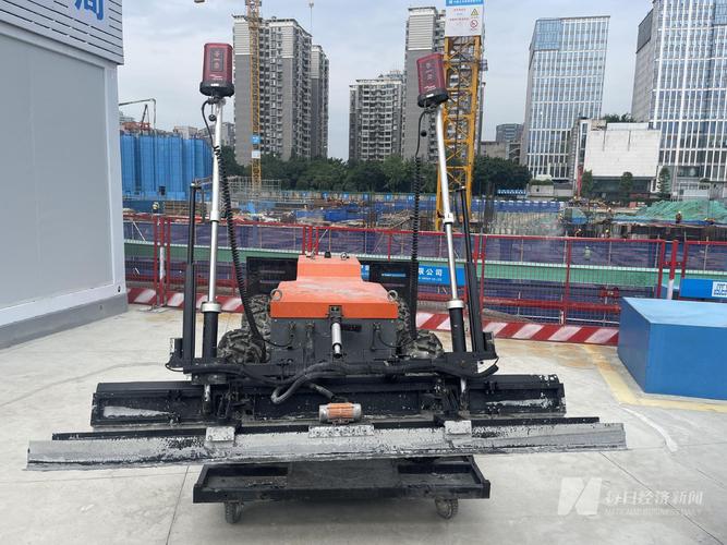 自动化立体仓库地基激光整平机械作业现场